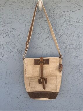 The Barrel Shack The Pat Brown Leather Tan Canvas Crossbody Messenger Bag NWT